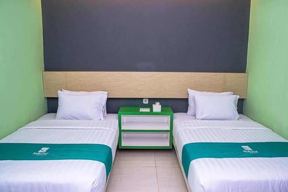 Oyo 277 Rukotel Near Rsu Adi Husada Undaan Kota Sorabaya Extérieur photo