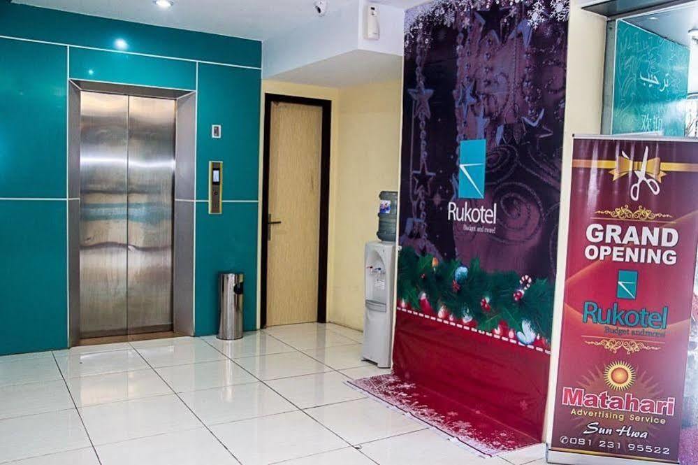 Oyo 277 Rukotel Near Rsu Adi Husada Undaan Kota Sorabaya Extérieur photo