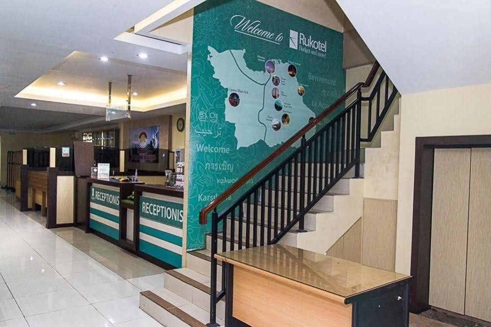 Oyo 277 Rukotel Near Rsu Adi Husada Undaan Kota Sorabaya Extérieur photo